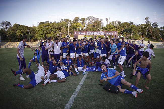 Empate sem gols garante título do Mineiro sub17 para o Cruzeiro